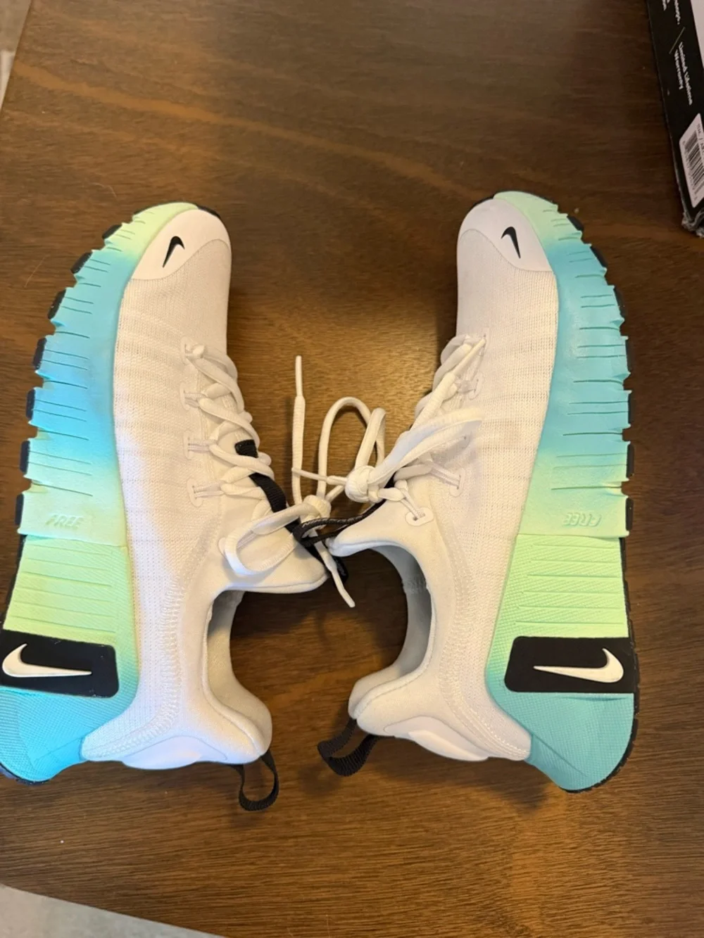 Nike White Mesh Running Sneakers with Black Insole Accent - Picture 5 of 6